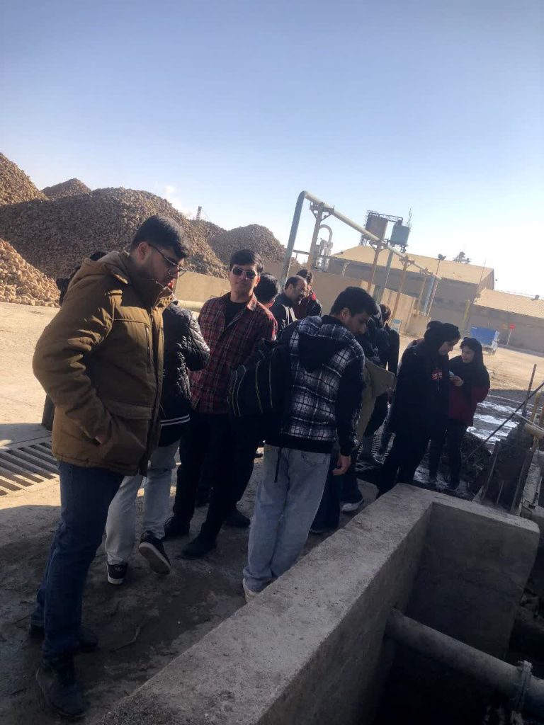 بازدید علمی دانشجویان دانشگاه صنعتی از کارخانه شکر شاهرود